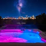 Holiday home Retreat With Hot Tub & Private Garage