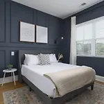 Holiday home Sleeps 20 Three Side By Side 10 Minutes To Broadway *