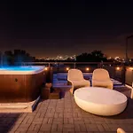 Holiday home Retreat With Hot Tub & Private Garage Nashville