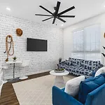 Two Adjacent Homes Sleeps 24 Only 3 Miles To Broadway Holiday home Nashville