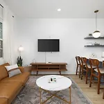 Only 3 Miles From Broadway Sleeps 16 Two Condos Side By Side