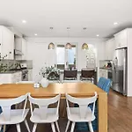 2 Adjacent Gem Great For Big Groups 8th Ave S Holiday home Nashville