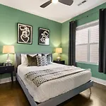 Holiday home Private Rooftop Near Vanderbilt Only 2 Miles From Downtown