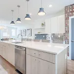 Holiday home Luxe 4br Retreat With Hot Tub & Skyline Deck *
