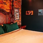 Printers Alley Downtown Mansion