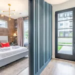 Luxe Group With Hot Tub & Rooftop Lounge Holiday home *
