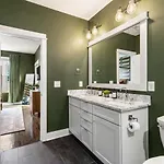 Private Rooftop Near Vanderbilt Only 2 Miles From Downtown Holiday home
