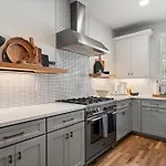 Holiday home Nash - Music Retreat - 757a Lynwood Ave