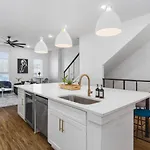 Holiday home Two Adjacent Homes Sleeps 24 Only 3 Miles To Broadway