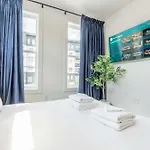 Luxe Group With Hot Tub & Rooftop Lounge *