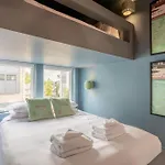 Luxe Group With Hot Tub & Rooftop Lounge Holiday home *