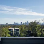 Luxe Group With Hot Tub & Rooftop Lounge Holiday home Nashville