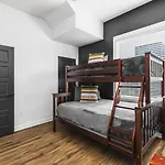 Holiday home Two Adjacent Homes Sleeps 24 Only 3 Miles To Broadway