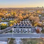 Two Adjacent Homes Sleeps 24 Only 3 Miles To Broadway