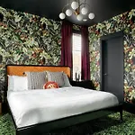 Apartment Upscale 12 South Penthouse With 2 Kings, Balcony 1 Of 7 Themed Lofts At Cowrite, Find Coffee And Tacos Downstairs, Complimentary Spin Class, Walk To Shopping In 12 South, 10 Minutes To Broadway, Parking, 24 Hr Hospitality