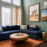 Soaring Ceilings & King Beds Overlooking Courtyard, 1 Of 7 Themed Lofts At Cowrite, Find Coffee And Tacos Downstairs, Complimentary Spin Class, Walk To Shopping In 12 South, 10 Minutes To Broadway, Parking, 24 Hr Hospitality