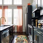 Stylish Boho Courtyard Loft With King Beds In 12s At 1 Of 7 Themed Lofts At Cowrite, Find Coffee And Tacos Downstairs, Complimentary Spin Class, Walk To Shopping In 12 South, 10 Minutes To Broadway, Parking, 24 Hr Hospitality *