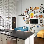 12 South Penthouse, Coffee, Tacos & Views!