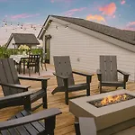Rooftop, Firepit, King, Smart Tvs, 6Min Drive To Broadway