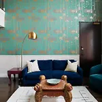 Stylish Boho Courtyard Loft With King Beds In 12s At 1 Of 7 Themed Lofts At Cowrite, Find Coffee And Tacos Downstairs, Complimentary Spin Class, Walk To Shopping In 12 South, 10 Minutes To Broadway, Parking, 24 Hr Hospitality Apartment *