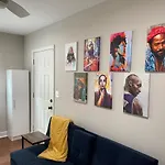 The Jefferson Weekend Haven Prime Location Apartment