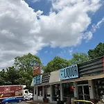 Steps From Hillsboro Village, Downtown 9 Mins Away