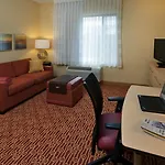 Towneplace By Marriott Airport 3*