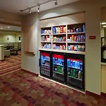 Hotel Towneplace By Marriott Airport