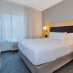 Towneplace By Marriott Airport Hotel