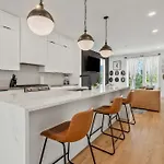 Nashville Haven With Gorgeous Skyline Views