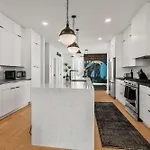 Nashville Haven With Gorgeous Skyline Views