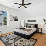 Holiday home Haven With Gorgeous Skyline Views *
