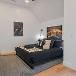 Holiday home Charming Gulch Retreat - Skyline Perfection *