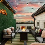 Private Rooftop Near Vanderbilt Only 2 Miles From Downtown Nashville