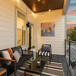 Private Rooftop Near Vanderbilt Only 2 Miles From Downtown Holiday home