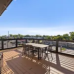 Only 4 Miles To Broadway With Free Parking And Tvs In Bedrooms