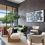 Landing - Inglewood Apartment