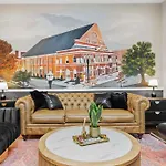 Iconic Ryman Revival - Pews Murals & Karaoke