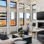 Luxe Getaway With Hot Tub