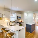 Holiday home Walk To 12 South Getaway With Outdoor Dining! Nashville