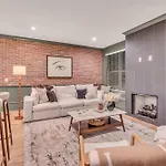 New Music Loft-style With Rooftop Views *