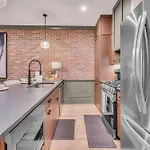 New Music Loft-style With Rooftop Views Holiday home Nashville