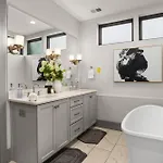 Luxe Getaway With Hot Tub Holiday home Nashville