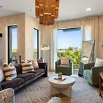 Lovely River View Walk To Downtown Has Garage And Balcony