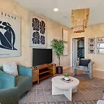 Lovely River View Walk To Downtown Has Garage And Balcony Nashville