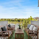 Apartment Lovely River View Walk To Downtown Has Garage And Balcony