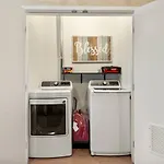 Lovely River View Walk To Downtown Has Garage And Balcony Apartment Nashville