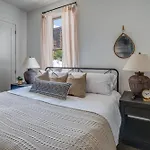 Lofts At 30th - Modern Life - Mins To Broadway Holiday home