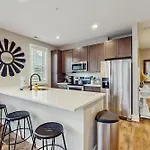 Edison 210 Apartment