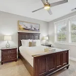Edison 210 Apartment